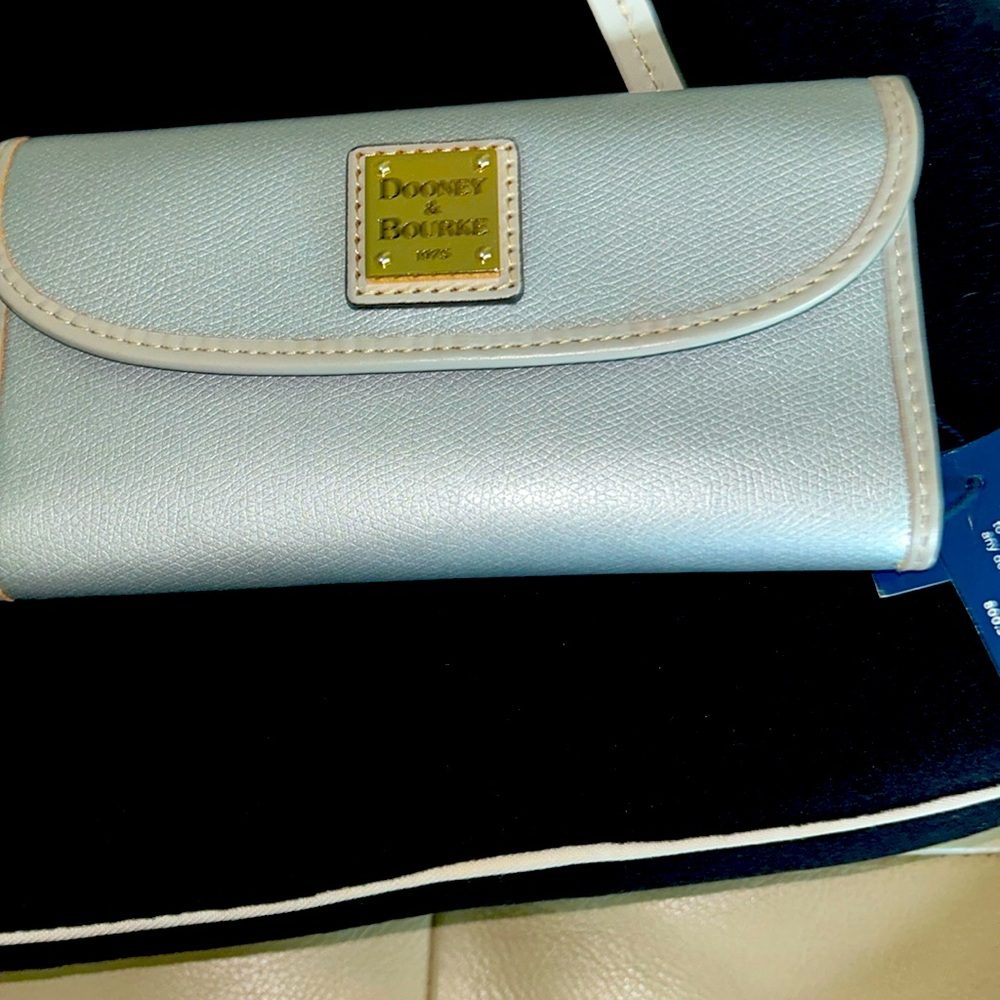 Dooney & Bourne Long Wallet (NWT)
